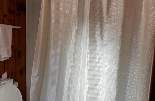 Hamilton Hotel | Cozy 1-bedroom hotel room in fantastic Hamilton - #320 Shenandoah