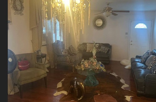West Babylon House | Cozy 1-bedroom house in quaint West Babylon with AC