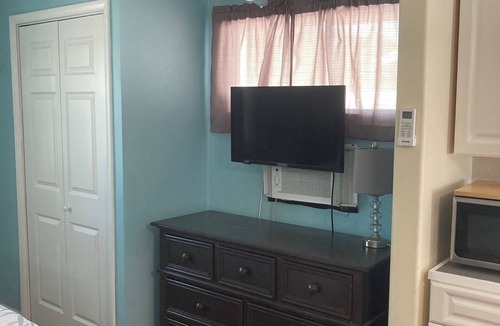 Sarasota Springs Apartment | Cozy 1-bedroom studio in delightful Sarasota