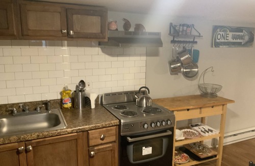 Germantown Apartment | Cozy 1bd/1ba between Wissahickon trails and Drexel Medical/Jefferson University