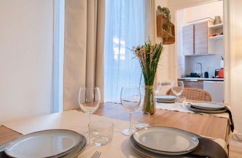 Montmartre Apartment | Cozy 1BR Montmartre 4 ppl