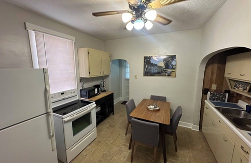 Racine House | Cozy 2 BDR Escape-Geneva College, Parks & Shops, Backyard Fire Pit, Wifi, Big TV