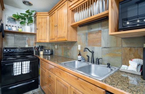Brian Head Condo | Cozy 2-Bed Mountain Condo with Stunning Views & Private Patio