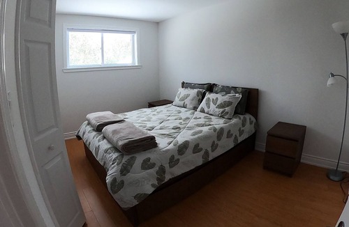 Aurora House | Cozy 2-Bedroom Bungalow with Free parking space