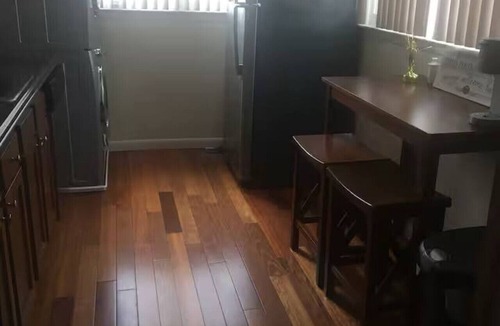 Niskayuna House | Cozy 2 Bedrooms | Full Kitchen | Smart TV