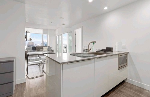 Kitchener Condo | Cozy 3-bedroom condo with WiFi, fitness room in welcoming Kitchener