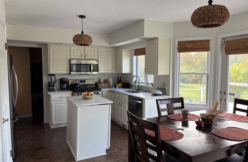 Victor House | Cozy 3-bedroom with newly updated kitchen and living areas for a relaxing stay!
