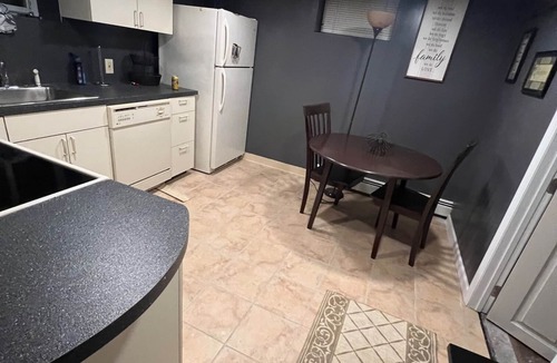 North Babylon House | Cozy 3 BR Near Belmont State Park- 4 min Drive