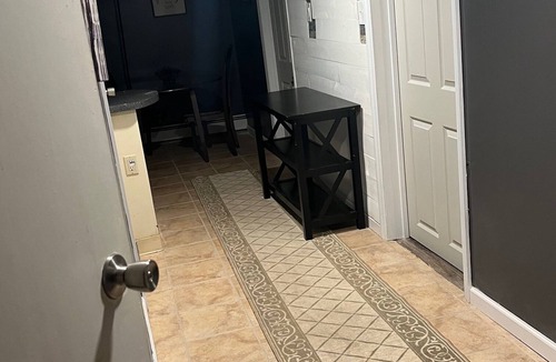 North Babylon House | Cozy 3 BR Near Belmont State Park- 4 min Drive