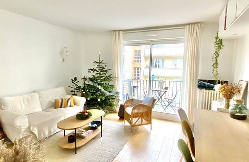 Issy-les-Moulineaux Apartment | Cozy 3 room apartment - near Metro, Tram, RER