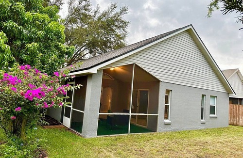 Bridgewater Crossing House | Cozy 3BR Home Near Disney – Sleeps 8, Resort Pool & Modern Comfort
