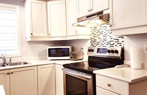 Halton Regional Municipality House | Cozy 4 bedroom Home in Milton GTA