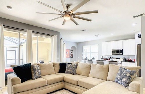 Trafalgar Village House | Cozy 4BR Family Home Private Pool BBQ Gaming Room!