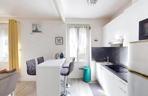 Le Perreux-sur-Marne Apartment | Cozy APT in Le Perreux with Parisian Charm & Disneyland Fun