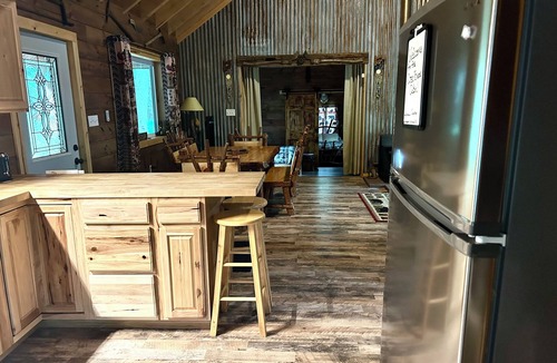 Clarington Cabin | Cozy Bear Cabin in Cook Forest 2 miles from the Clarion River!