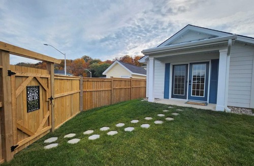 Port Stanley House | Cozy bungalow minutes from the beach and the beautiful downtown of Port Stanley!