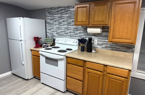 Oswego House | Cozy Charming house in Oswego NY, with WiFi and AC