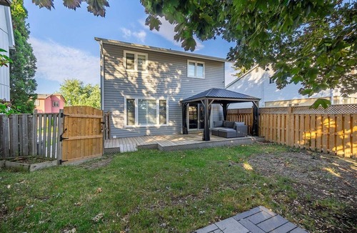 Bramalea Apartment | Cozy, charming, trendy chic studio apartment with bed and breakfast options