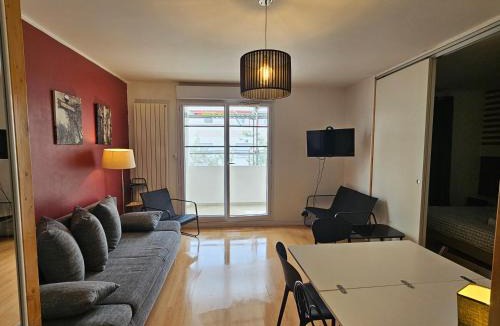 Montevrain Apartment | Cozy Corner