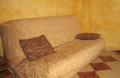 Brou-sur-Chantereine Cottage | Cozy Cottage in Vaires-sur-Marne with Garden