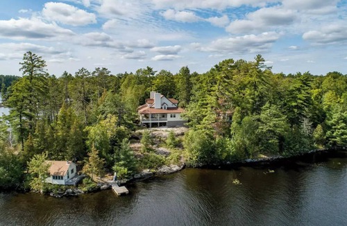 Magnetawan Cottage | Cozy cottage on Lake Cecebe. Tranquility above Muskoka at Rockwynn Cottages
