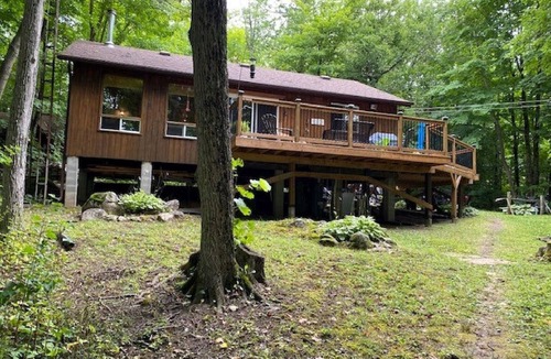 Seguin Cottage | Cozy cottage retreat + Bunkie with the perfect western exposure waterfront