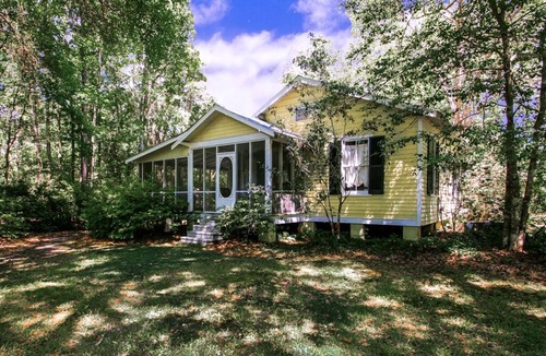 Abita Springs House | Cozy Cottage with Guest House, Gazebo and Deck