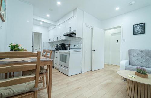 Bathurst Manor House | Cozy Double Private Room, Comfy Bed, Free Parking