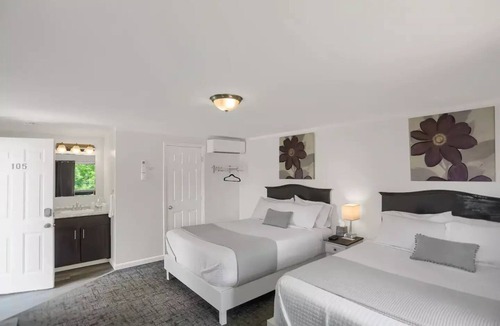 Halifax Apartment | Cozy Double Queen Room 105 at Halifax Inn