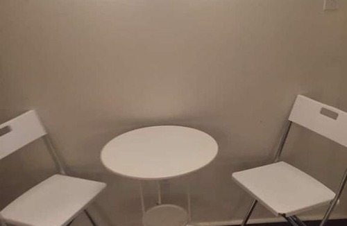 Grange Park House | Cozy Downtown Private Rooms near AGO