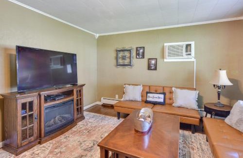 DuBois House | Cozy DuBois Home w/Deck ~ 8 Mi to Treasure Lake!