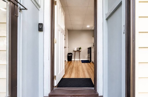 Syracuse House | Cozy Eastwood Guesthouse,Private, Convenient, & Comfortable