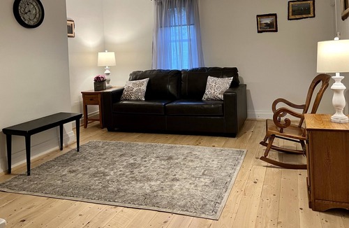 Sarver House | Cozy Farmhouse