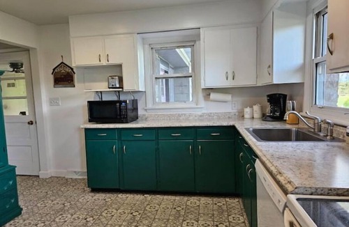 Grantville House | Cozy farmhouse with views and amenities! Pet-friendly, baby goats and chickens!