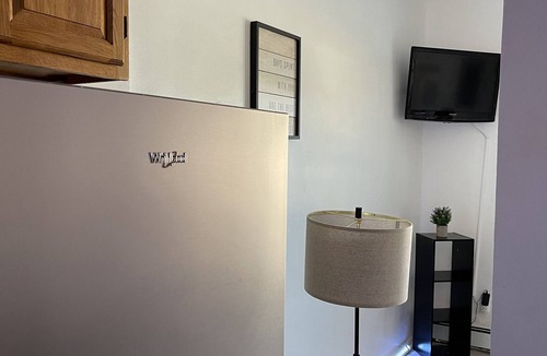 Freeport Apartment | Cozy Freeport Retreat/8 min Loffs Lake/Pets 🐶