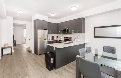 Waterloo House | Cozy Getaway in Uptown Waterloo