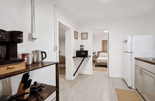Southeast Pensacola House | Cozy guest suite w/kitchen & parking