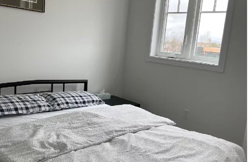 Markdale House | Cozy Home Away from Home