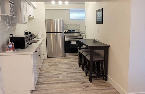 Amherstview Apartment | Cozy Home Away from Home