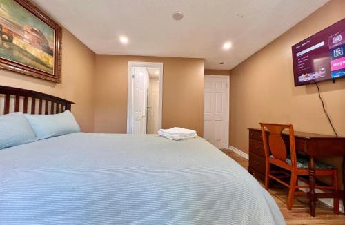 Richmond Hill House | Cozy Home Near Transit & Hillcrest Mall with Free Parking