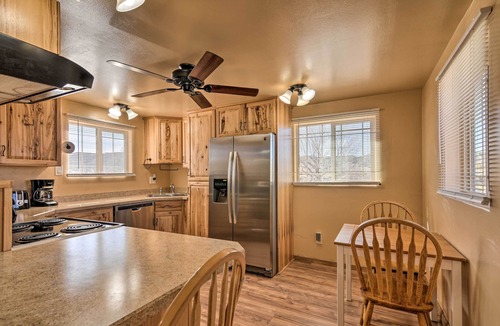 Henrieville House | Cozy Home w/Canyon Views: 2 Mi to Grand Staircase