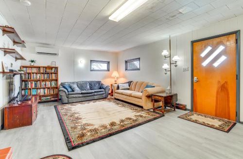 Belleville House | Cozy Home w/Private Patio & Views, Hiking On-Site