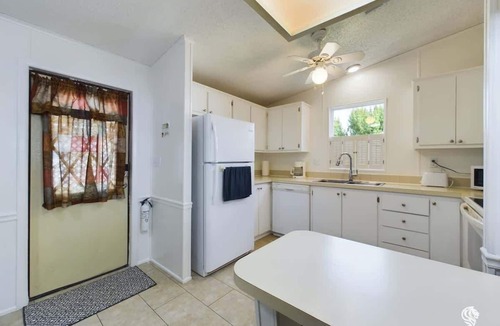 Silver Lake House | Cozy in Village of Silver Lake