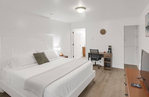 Halifax House | Cozy King Suite in Halifax PA - Pet Friendly