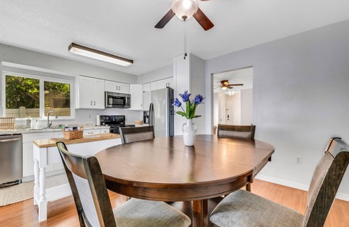 Lakeland House | Cozy lake house retreat in the heart of Lakeland