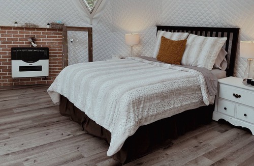 Whitestone Cabin | Cozy Lakeview Dome 30 minutes away from Parry Sound