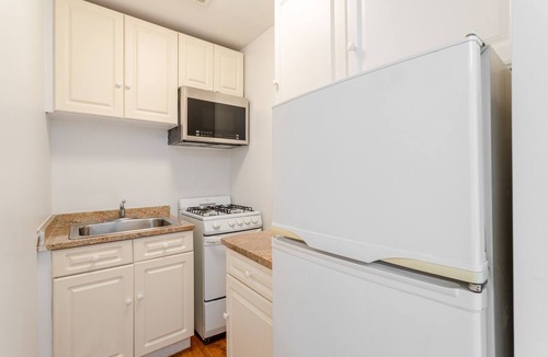 Midtown South Apartment | Cozy Light-filled Skylight Studio in Chelsea