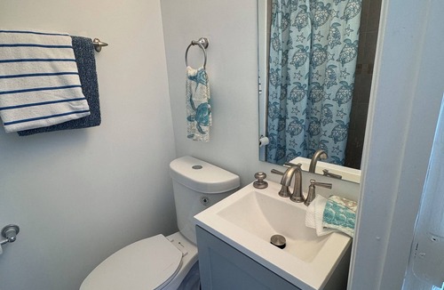 New Town Apartment | Cozy & modern guest house in Key West with AC, WiFi
