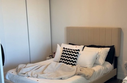 Durham Region Condo | Cozy one-bedroom condo, in close proximity to DC & UOIT. Amenities included!
