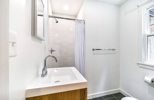 Center City West Apartment | Cozy One Bedroom near Historic Rittenhouse